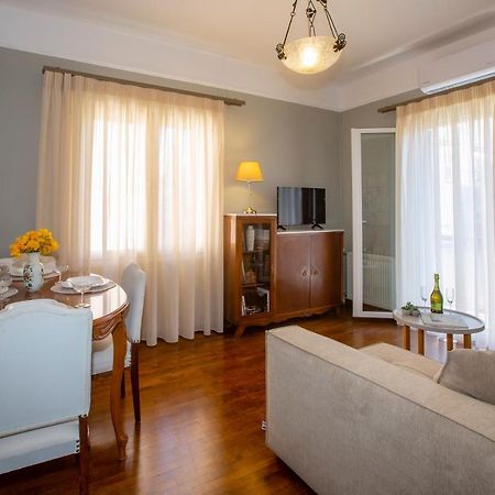 Le Boulevard Corfu  Bagian luar foto